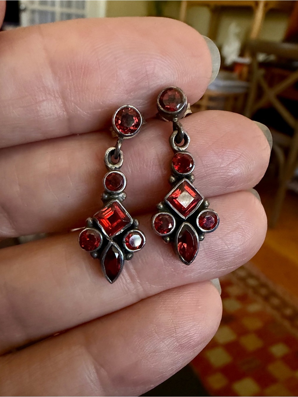 Red Crystal Drop Earrings - Vintage-Inspired Women Jewelry